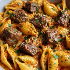 Creamy Paprika Steak Shells