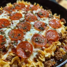 Pizza Lasagna Skillet Bake